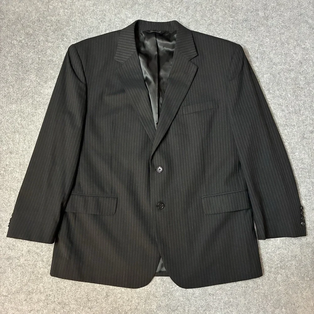 Jos A Bank Suit Mens 44S Black Pinstripe 100% Wool 2 Piece Pleated Pants 42x28